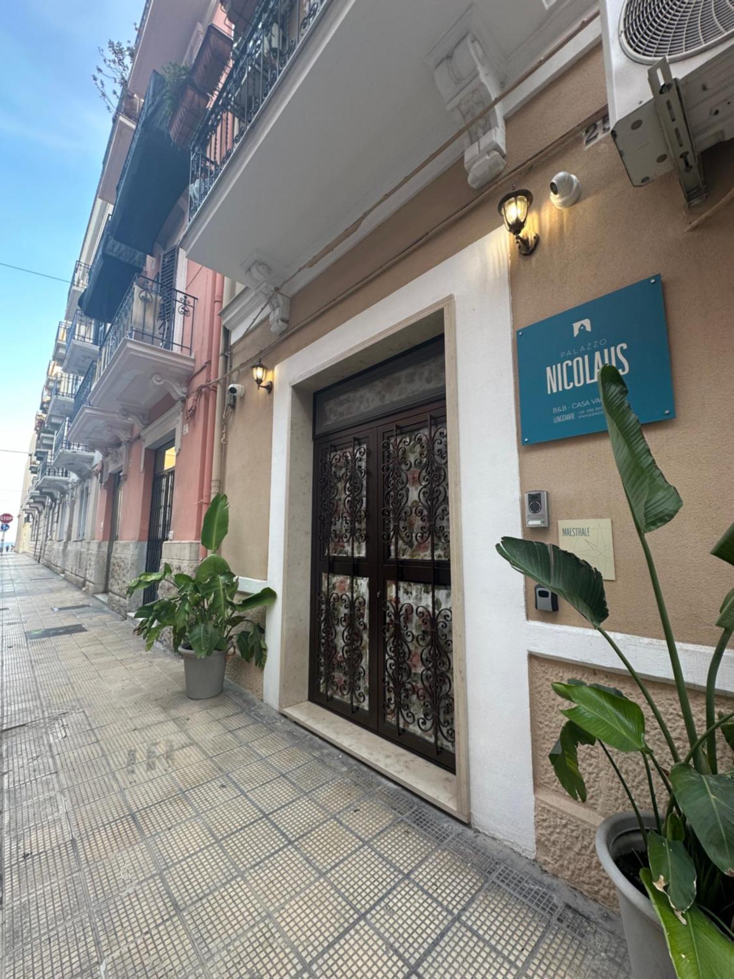 Palazzo Nicolaus Del Lungomare Bed and Breakfast Bari Eksteriør billede